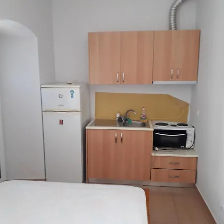 Himara'S Village Room *