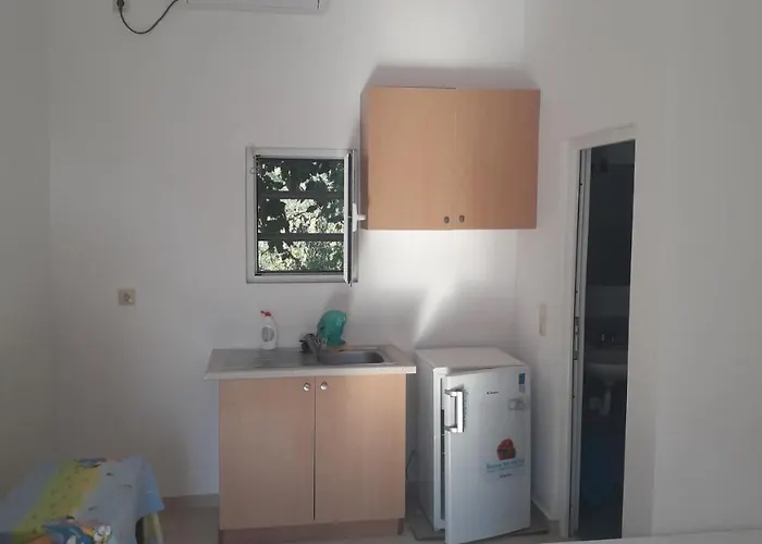 Village Center * Himare Fshat