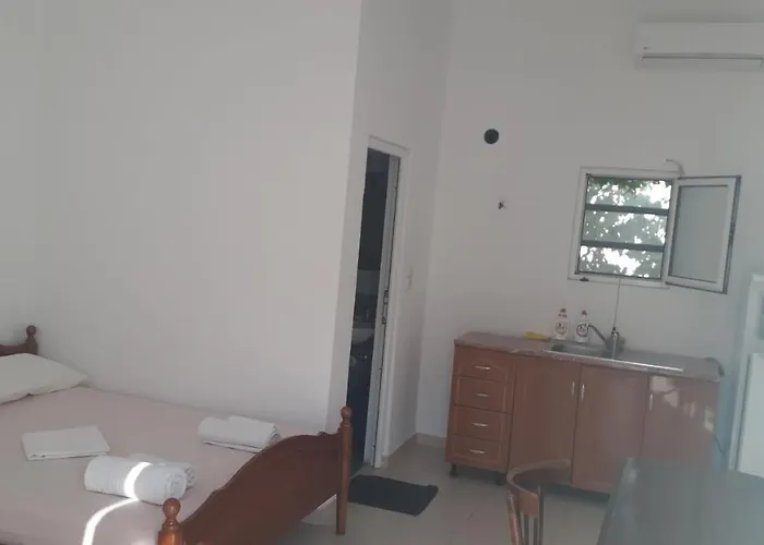Village Center Apartment *