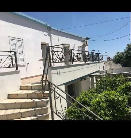 Himara's Village Apartman