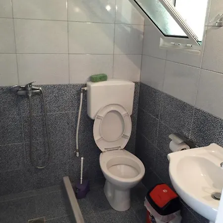 Himara's Village Apartman *
