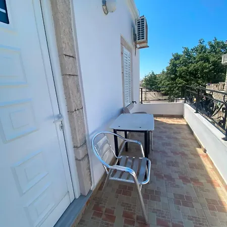 Himara's Village شقة *